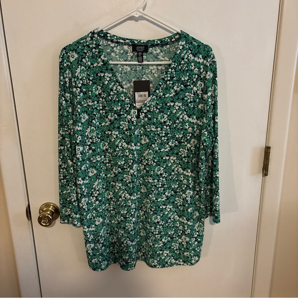 Jones New York Green Floral Blouse
